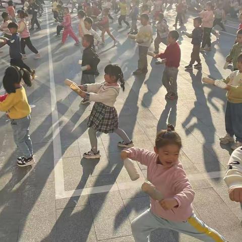 爸爸妈妈陪我做运动