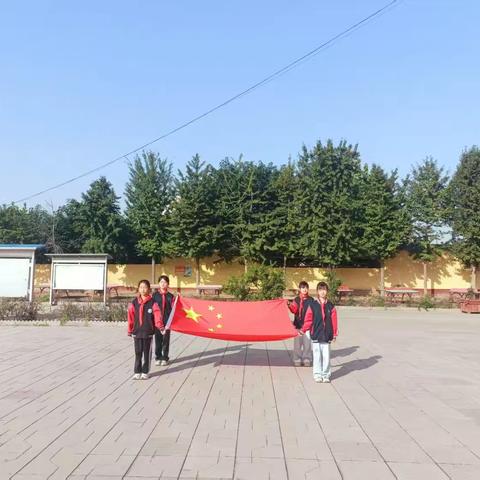 童心向党，礼赞中华