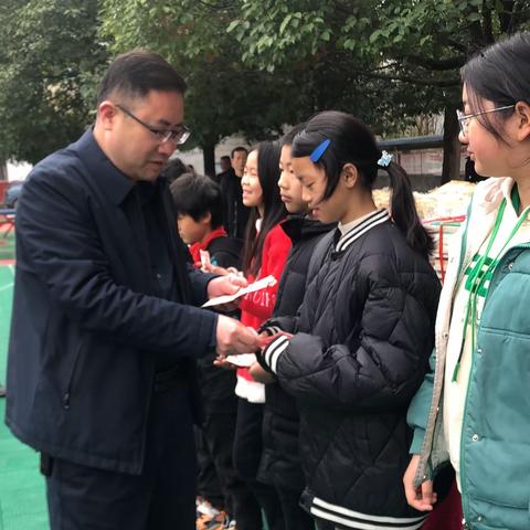 校际交流共发展 城乡联动谱新篇——辰溪县思源实验学校对柿溪乡学校送教助学活动