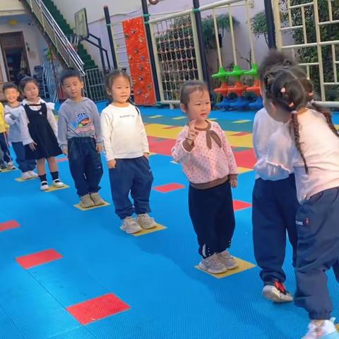 秋色已暮，新冬将至