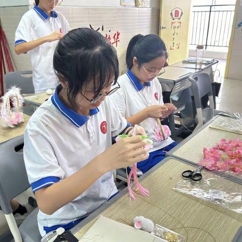 指尖上的艺术 —  手工社团风采