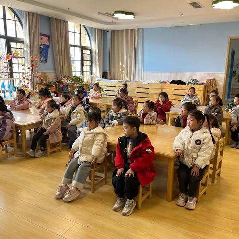 【安德湖动态】中一班语言活动——《学妈妈》