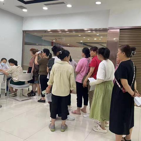 服务零距离 便民暖人心——区人大常委会长乐西路街道工委组织开展妇幼健康检查活动