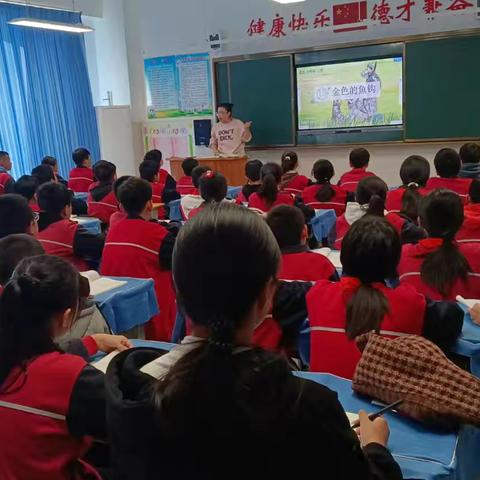 聚焦课堂抓教研 听课评课促提升——杨安镇中心小学语数英教研组开展听课评课活动