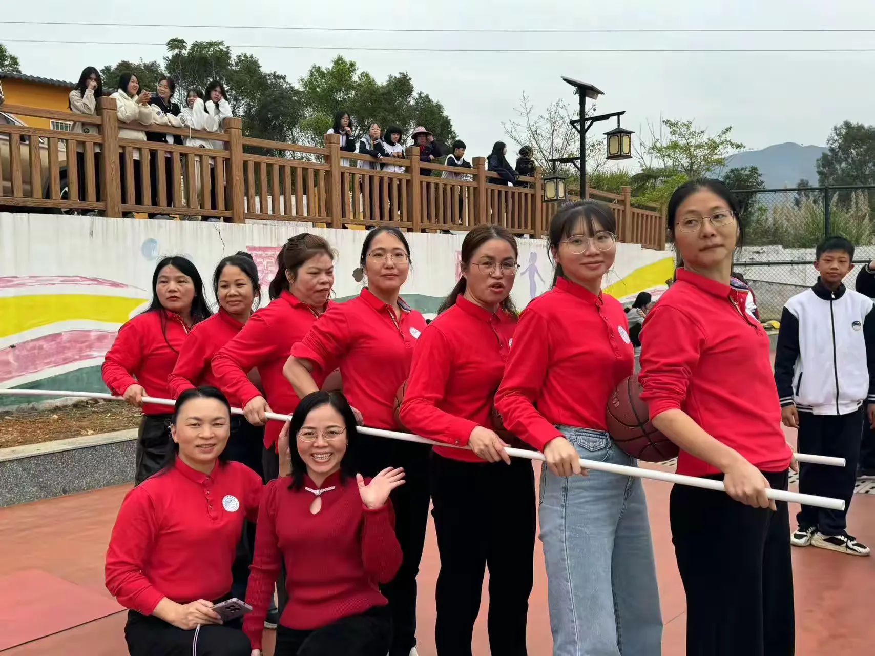 最美三月天 情暖女神节——连平县雁桥中学庆祝三八妇女节活动