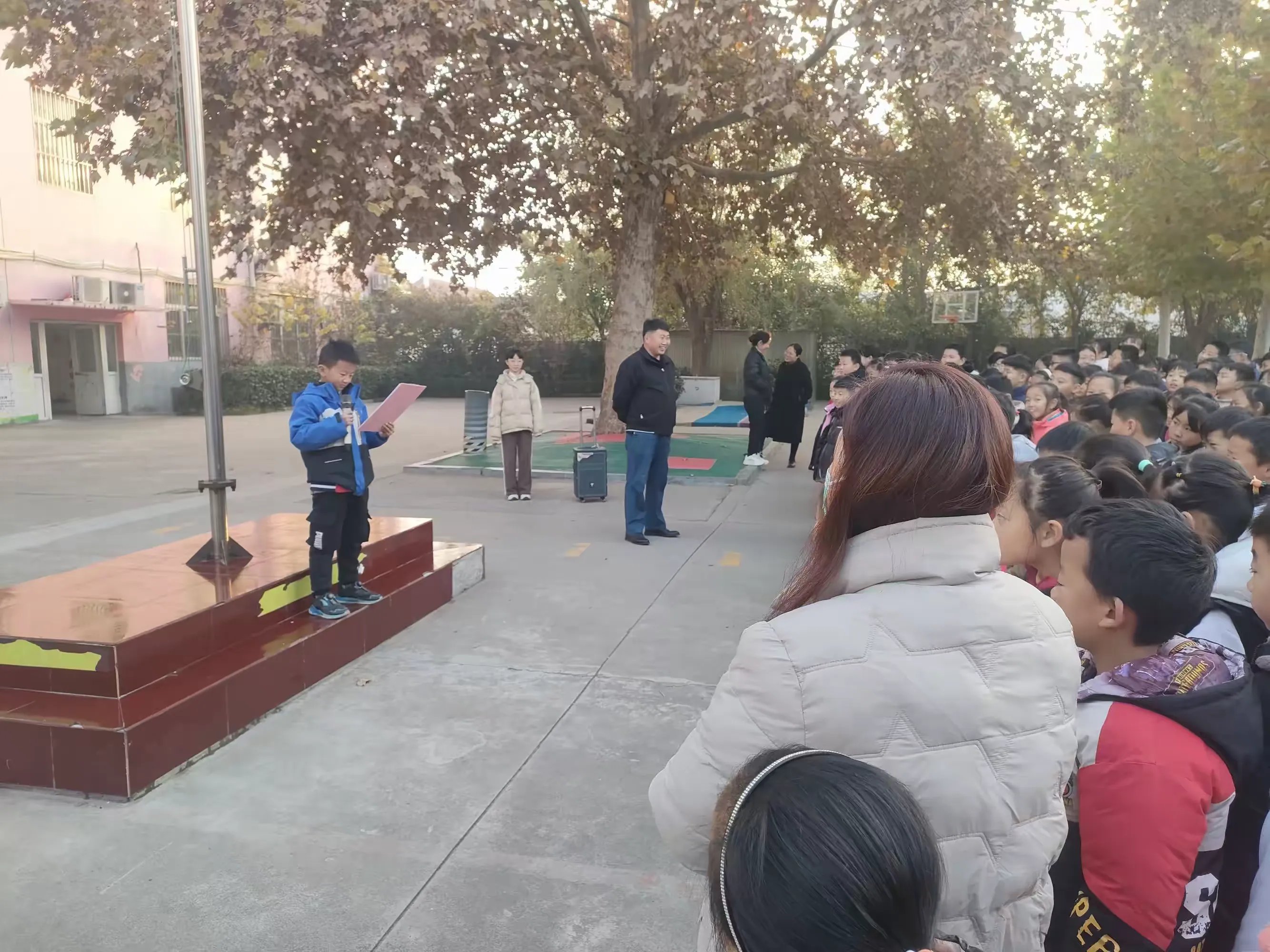 简篇-【全环境立德树人】鸡黍镇大李庄小学举行“学宪法 讲宪法 争做宪法小卫士”活动
