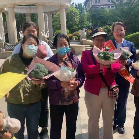 【景岱社区】这个母亲节，中交一小区“花”式宠业主