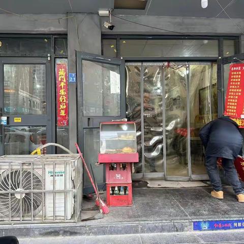 示范区城管局：街景立面专项整治行动