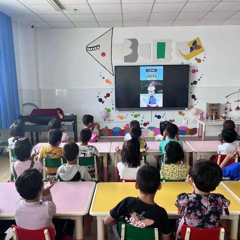 【爱在父亲节 温馨活动点亮幼儿园】二二五团玉泉幼儿园父亲节系列活动