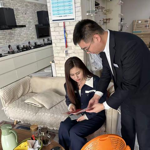 葫芦岛农商银行绥中和平街支行 整治拒收人民币现金宣传活动