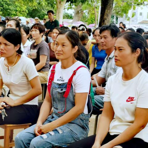 家校联动 共建平安美丽校园——和安中学召开家长会议
