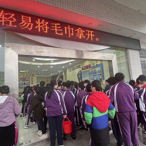 弘扬雷锋精神，引领成长方向 ---旺瑶小学1902班走进玉林市儿童福利院慰问活动