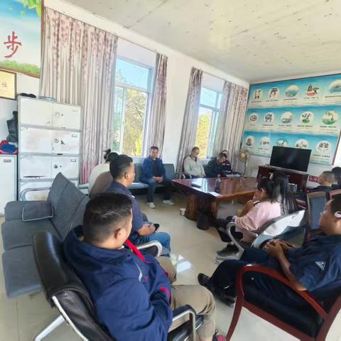 腾冲交通石化分公司传达学习集团公司2025年三季度生产经营分析会议精神