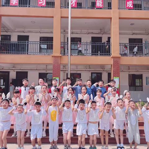 【校园生活，多彩回忆】洛宁新宇小学二一班一周回顾