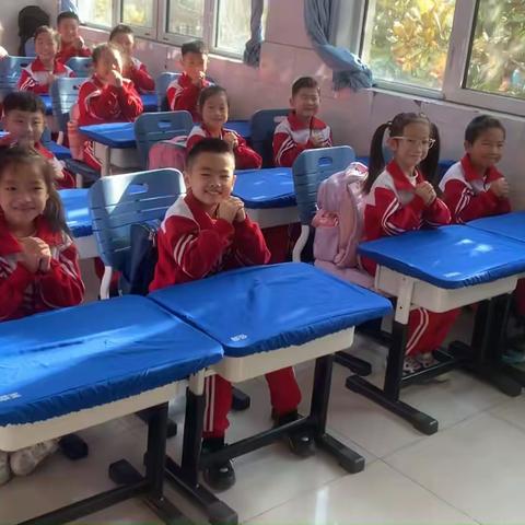 追光逐梦，一路生花