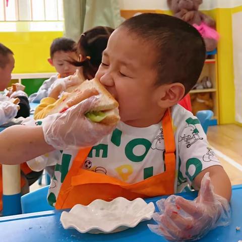 中二班生活体验区——《三明治🥪》