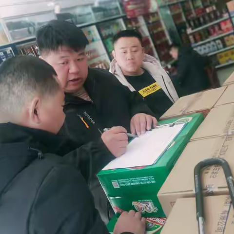 宣传“门前三包”共建美丽家园