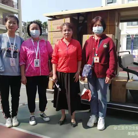 【学习雷锋活动月】吉阳区卫健委联合三亚市卫健委服务中心开展避孕药具发放宣传活动