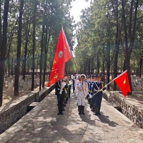 铭记英烈 矢志传承——下营镇镇东中心小学（八一爱民学校）赴盘山烈士陵园开展沉浸式思政教育课