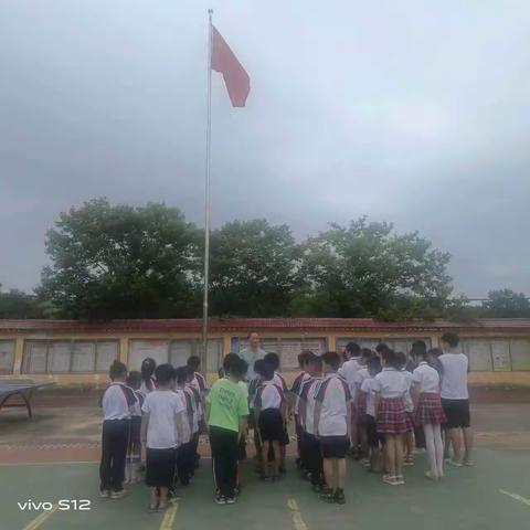 编蛋兜，迎端午——石庄乡中心小学