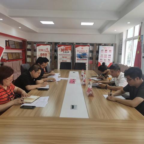 副区长尚航到彩屯街道部署落实大东新村办证难问题