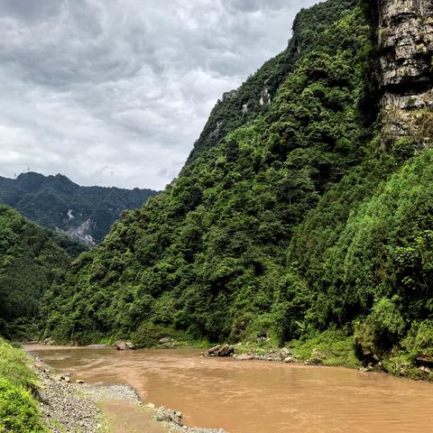 2025“德州人爱心千里凉山行”志愿服务活动