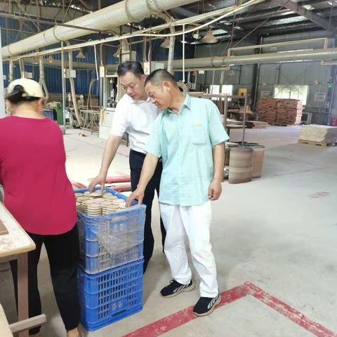 徐建平深入县工业园区开展规上文化企业调研走访