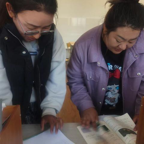 德钦一小开展教学常规检查工作