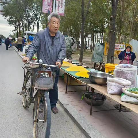 [北湖街道西虹社区]开展“绿色出行 低碳生活”主题宣传活动