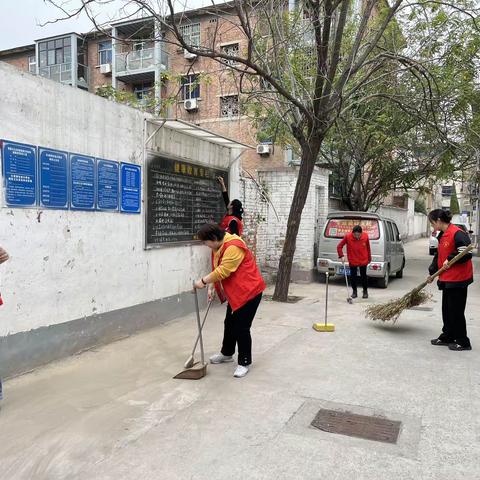 杜甫路街道园丁街社区开展“清洁家园 美化环境”主题活动