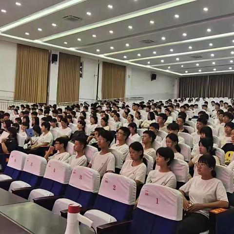 恪守成宪居安思危 永年区实验中学新高一养成教育之一：“校园纪律与安全”