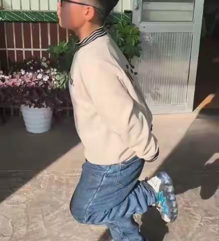 富官庄镇何家庄子小学寒假体育实践活动展示