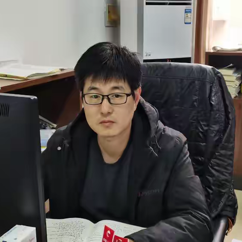 用心思考，潜心育人，做温暖教育者---记2022级优秀数学教师杨玉川