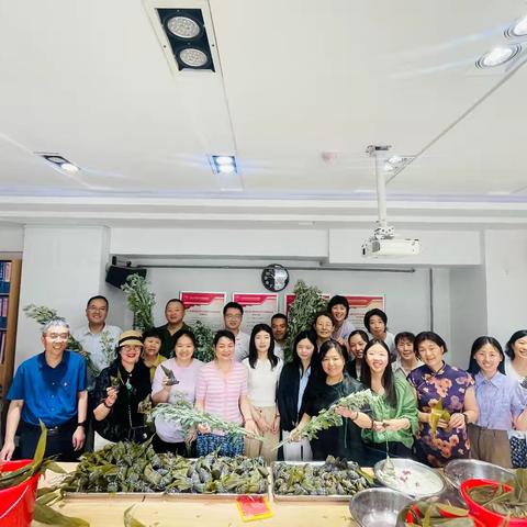 【同心文东】粽夏萦香 睦邻安康丨万豪社区开展端午节包粽子活动