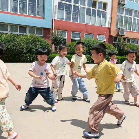 缤纷夏至 如约而至——许孟镇中心幼儿园大二班夏至节日活动