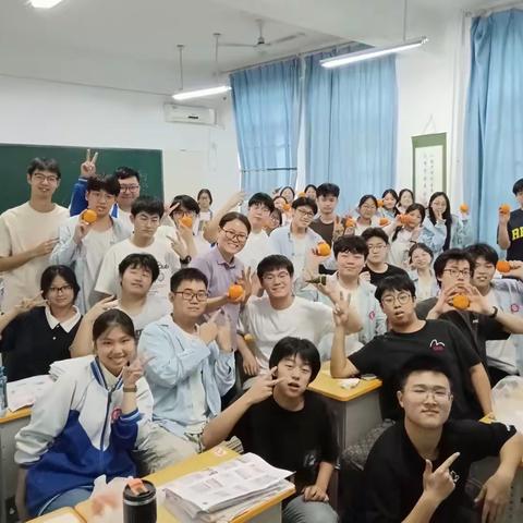 “助力高考，为梦护航”——洛阳市第十三高级中学高三年级端午节送祝福活动