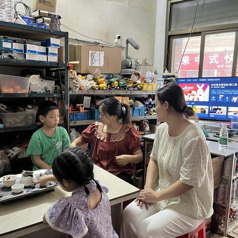 走进学生家庭   家访学生心灵——陈埭鹏飞小学期初家访活动