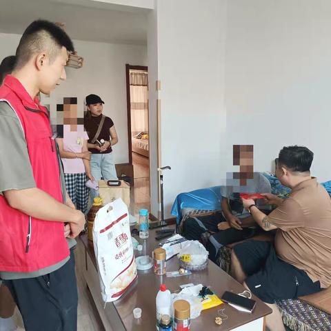 金秋送暖，情满社区