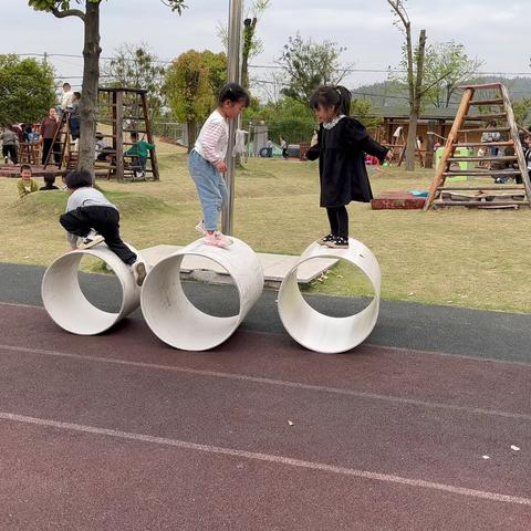 “疫”去“春”来 ，  “幼”见成长