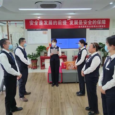 工行桥华世纪支行推广手机银行预约取号功能，为金融服务“加速度”