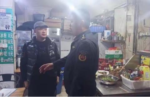 书院街综合行政执法队 持续做好餐饮油烟专项治理工作
