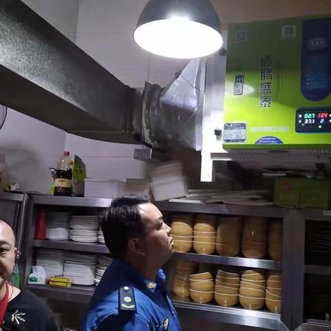 书院街餐饮油烟污染防治专项治理工作