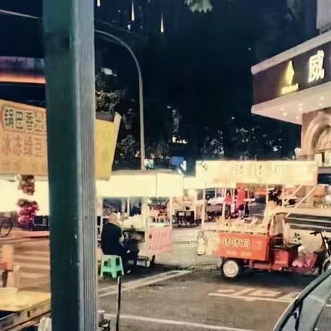 书院城管 扎实开展夜间餐饮油烟直排综合治理工作