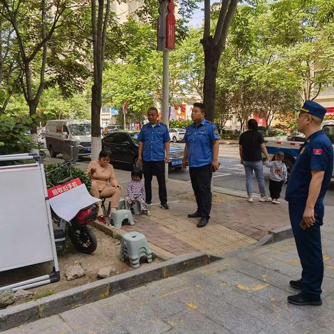 县消防安全委员会组织开展打通“生命通道”消防安全联合执法行动