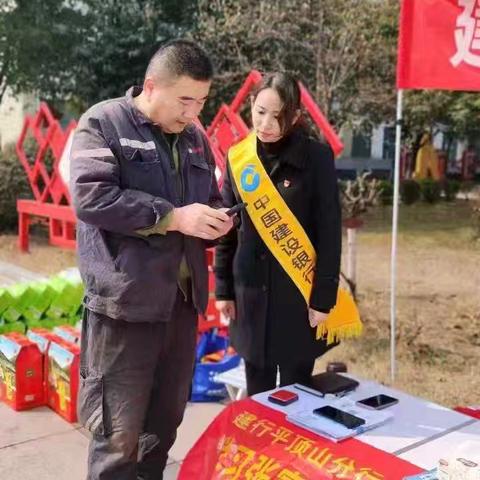 建行“张富清金融服务队”以行动做宣教