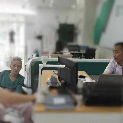 金融服务暖人心