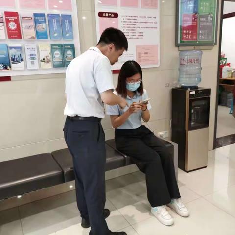 坚守反假底线，维护金融稳定