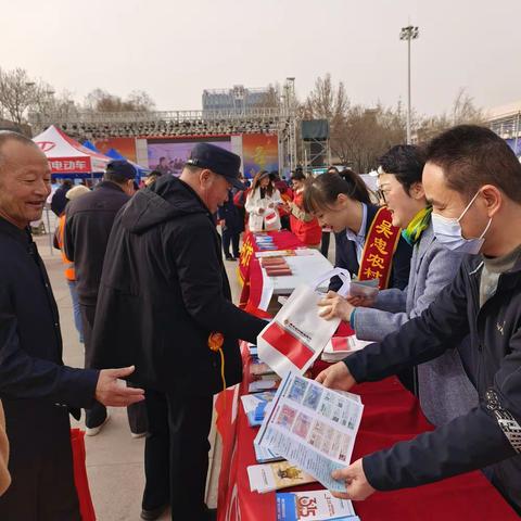 杜绝假币  共建和谐                  “3.15消费者权益日”反假宣传活动