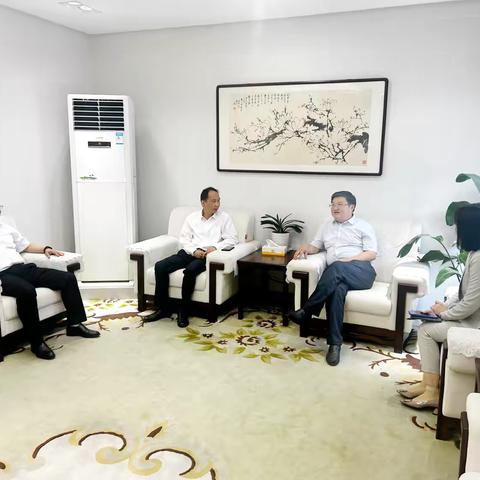 分公司党委成员邱军副总经理携工商险部和承保部莅临淮安中支指导工作