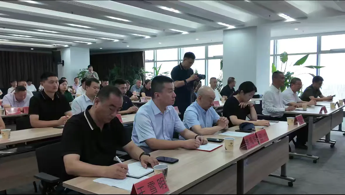 简篇-凝聚社会拥军合力 擦亮荣军服务品牌 ——历城荣军联盟授牌暨爱心企业捐赠仪式 